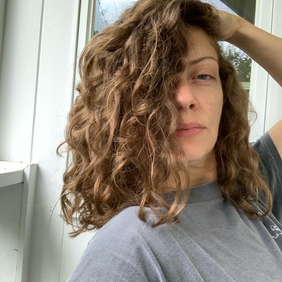 ✨MEET THE POSHER✨ - Picture 1 of 3